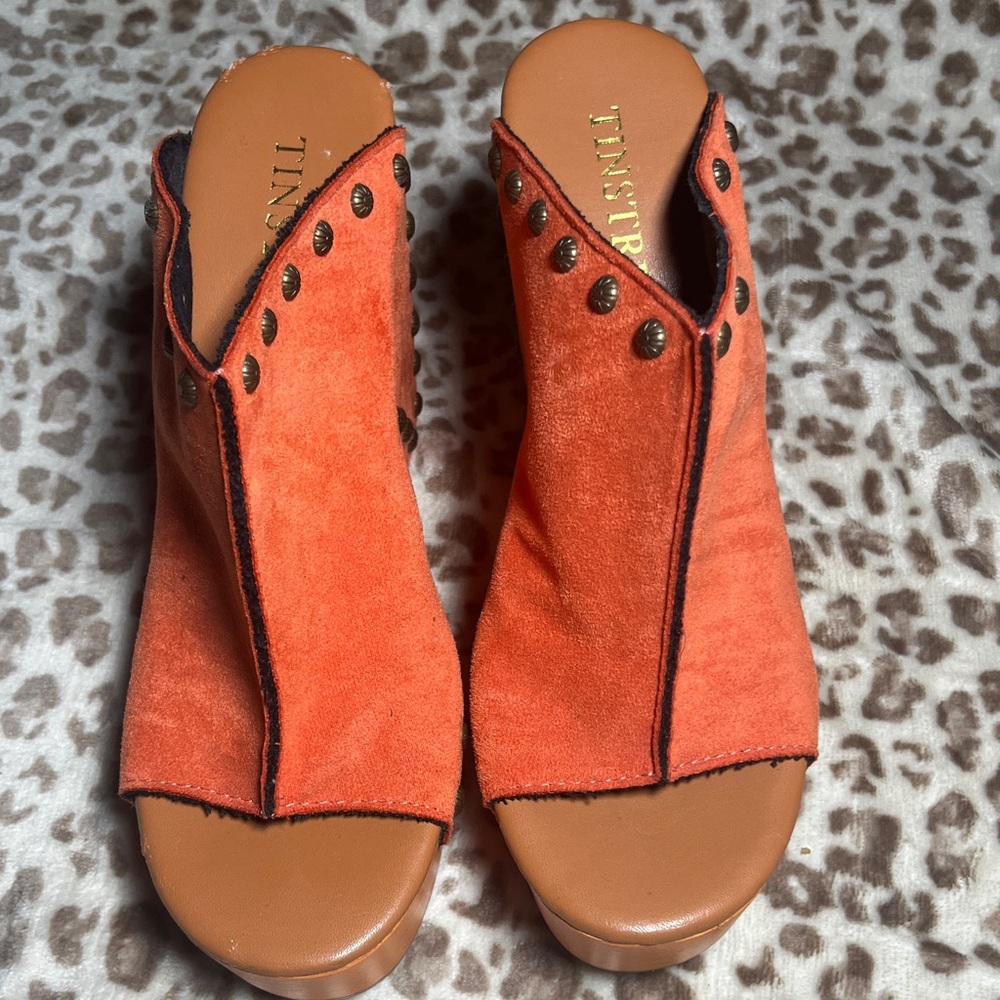Tinseltown Women's Bold Orange Sandals - Picture 2 of 7